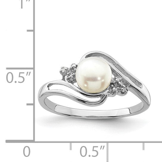 Sterling Silver Ladies FW Pearl Ring