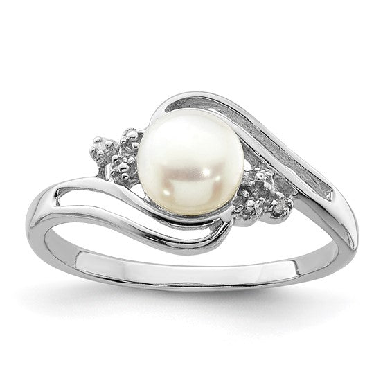 Sterling Silver Ladies FW Pearl Ring