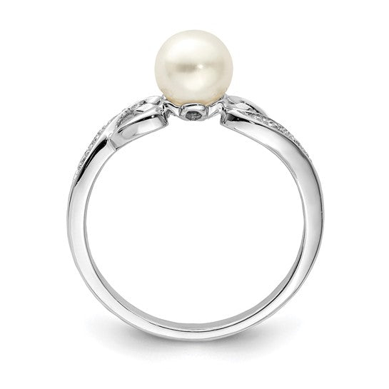 Sterling Silver Ladies FW Pearl Ring