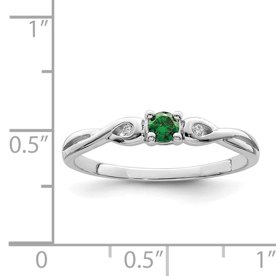 Sterling Silver Ladies Green And White Cz Ring