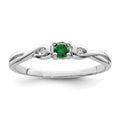 Sterling Silver Ladies Green And White Cz Ring