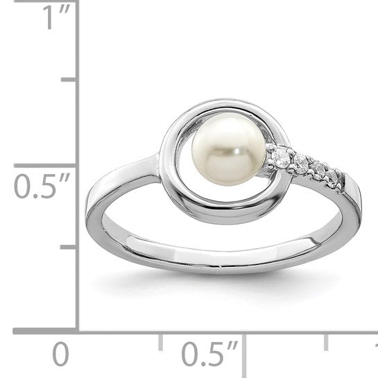 Sterling Silver Ladies FW Pearl Ring